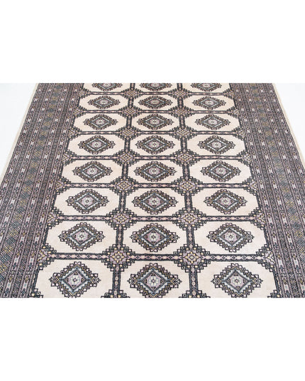 Bokhara 6' 1" X 8' 11" Hand Knotted Wool Rug 6' 1" X 8' 11" (185 X 272) / Ivory / Wool