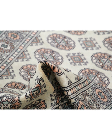 Bokhara 2' 11" X 5' 0" Hand Knotted Wool Rug 2' 11" X 5' 0" (89 X 152) / Grey / Wool