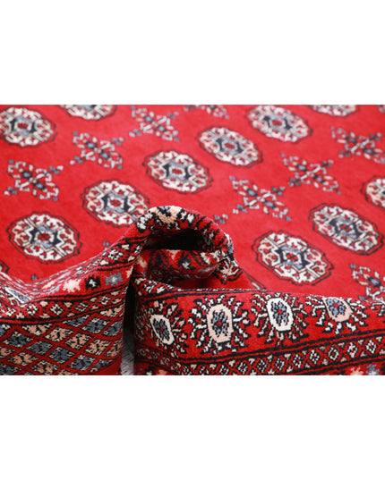 Bokhara 6' 0" X 8' 5" Hand Knotted Wool Rug 6' 0" X 8' 5" (183 X 257) / Red / Wool