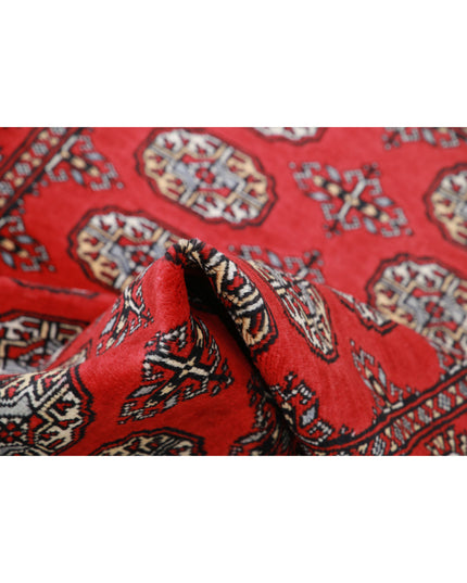 Bokhara 3' 0" X 4' 10" Hand Knotted Wool Rug 3' 0" X 4' 10" (91 X 147) / Red / Wool