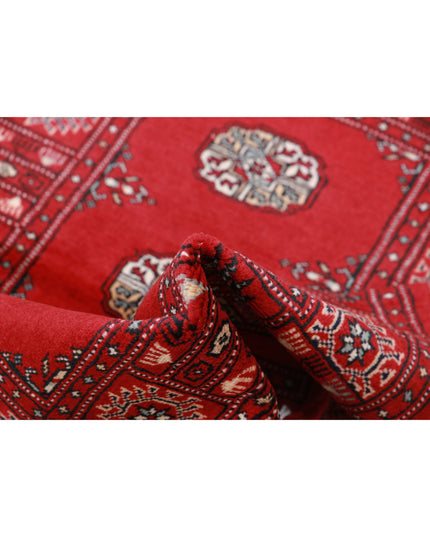 Bokhara 2' 6" X 4' 10" Hand Knotted Wool Rug 2' 6" X 4' 10" (76 X 147) / Red / Wool