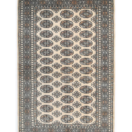 Bokhara 3' 10" X 6' 1" Hand Knotted Wool Rug 3' 10" X 6' 1" (117 X 185) / Ivory / Wool