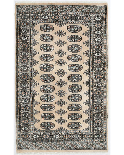 Bokhara 3' 0" X 4' 10" Hand Knotted Wool Rug 3' 0" X 4' 10" (91 X 147) / Ivory / Wool
