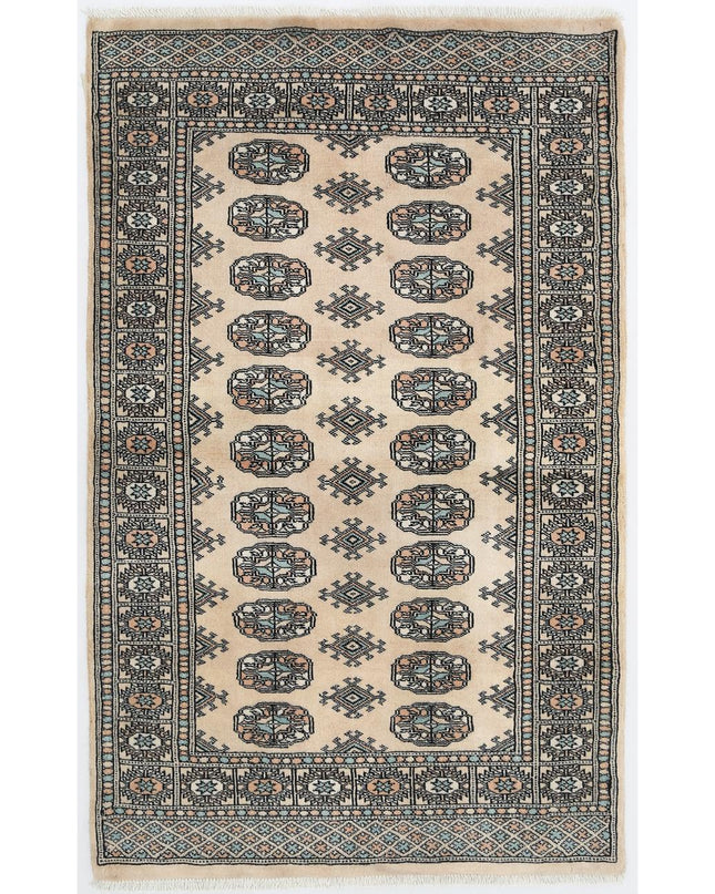 Bokhara 3' 0" X 4' 10" Hand Knotted Wool Rug 3' 0" X 4' 10" (91 X 147) / Ivory / Wool