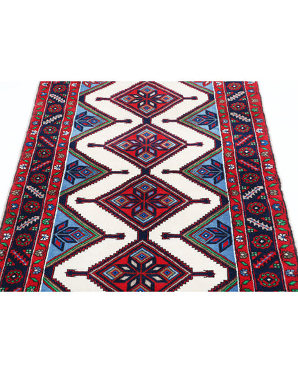 Hamadan 3' 5" X 4' 9" Hand Knotted Wool Rug 3' 5" X 4' 9" (104 X 145) / Ivory / Wool