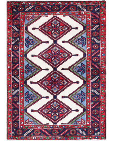 Hamadan 3' 5" X 4' 9" Hand Knotted Wool Rug 3' 5" X 4' 9" (104 X 145) / Ivory / Wool