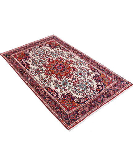 Hamadan 3' 3" X 5' 1" Hand Knotted Wool Rug 3' 3" X 5' 1" (99 X 155) / Ivory / Wool