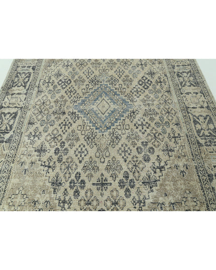 Hamadan 6' 10" X 9' 8" Hand Knotted Wool Rug 6' 10" X 9' 8" (208 X 295) / Beige / Wool