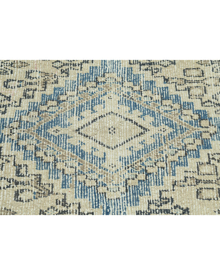 Hamadan 6' 10" X 9' 8" Hand Knotted Wool Rug 6' 10" X 9' 8" (208 X 295) / Beige / Wool