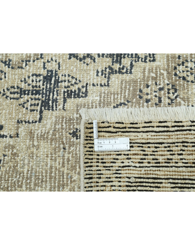 Hamadan 6' 10" X 9' 8" Hand Knotted Wool Rug 6' 10" X 9' 8" (208 X 295) / Beige / Wool