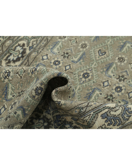 Hamadan 3' 8" X 13' 10" Hand Knotted Wool Rug 3' 8" X 13' 10" (112 X 422) / Taupe / Wool