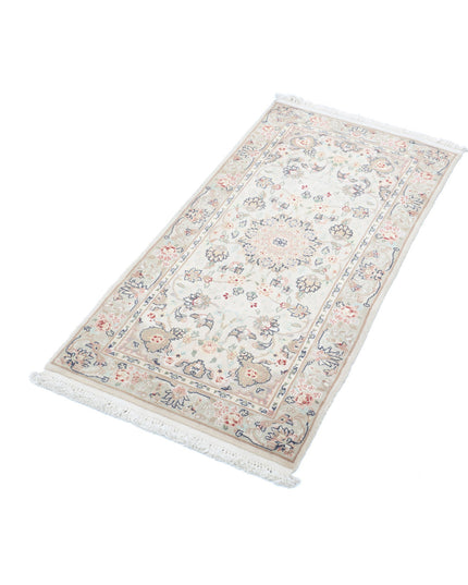 Heritage 2' 0" X 3' 11" Hand Knotted Wool Rug 2' 0" X 3' 11" (61 X 119) / Ivory / Wool