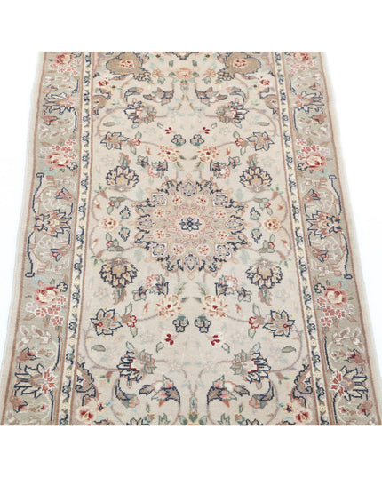 Heritage 2' 0" X 3' 11" Hand Knotted Wool Rug 2' 0" X 3' 11" (61 X 119) / Ivory / Wool