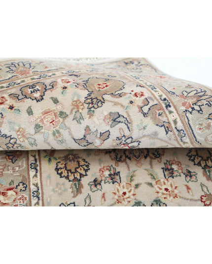 Heritage 2' 0" X 3' 11" Hand Knotted Wool Rug 2' 0" X 3' 11" (61 X 119) / Ivory / Wool