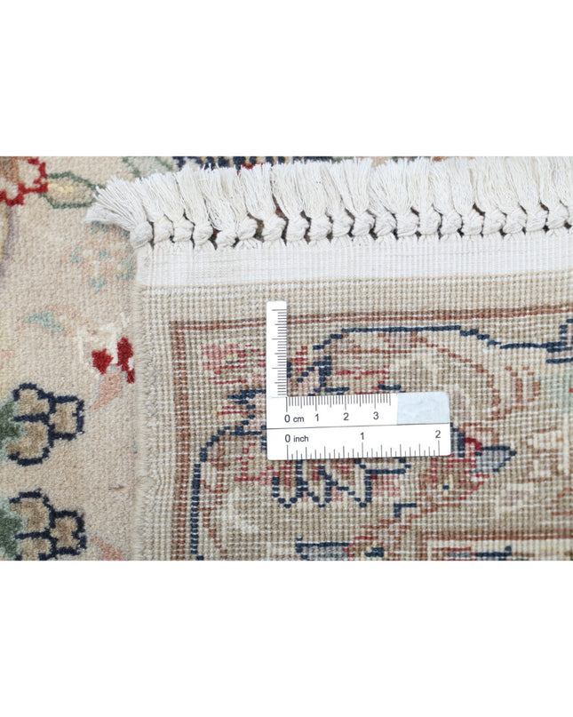 Heritage 2' 0" X 3' 11" Hand Knotted Wool Rug 2' 0" X 3' 11" (61 X 119) / Ivory / Wool
