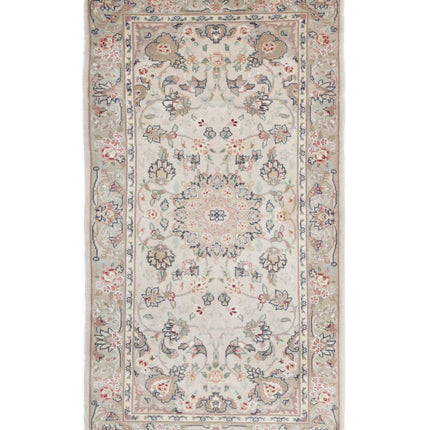 Heritage 2' 0" X 3' 11" Hand Knotted Wool Rug 2' 0" X 3' 11" (61 X 119) / Ivory / Wool