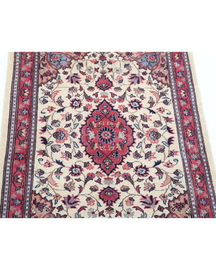 Heritage 2' 1" X 3' 1" Hand Knotted Wool Rug 2' 1" X 3' 1" (63 X 94) / Ivory / Wool