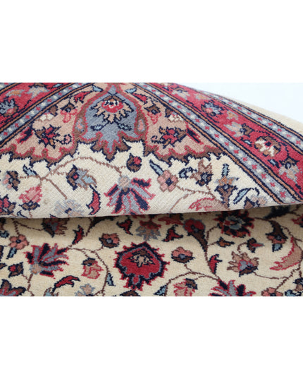 Heritage 2' 1" X 3' 1" Hand Knotted Wool Rug 2' 1" X 3' 1" (63 X 94) / Ivory / Wool