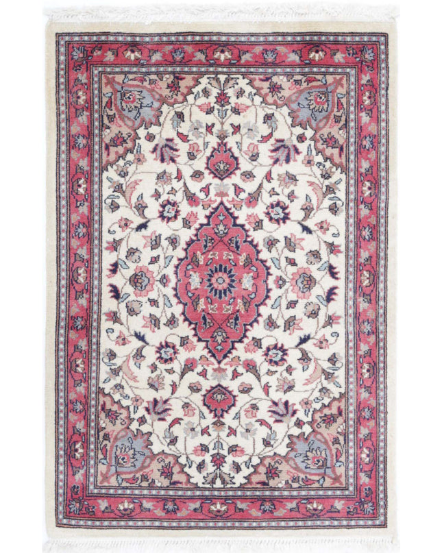 Heritage 2' 1" X 3' 1" Hand Knotted Wool Rug 2' 1" X 3' 1" (63 X 94) / Ivory / Wool