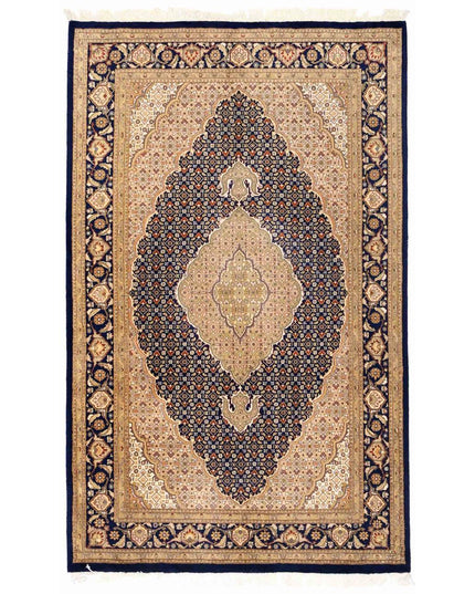 Heritage 4' 6" X 7' 2" Hand Knotted Wool Rug 4' 6" X 7' 2" (137 X 219) / Ivory / Wool