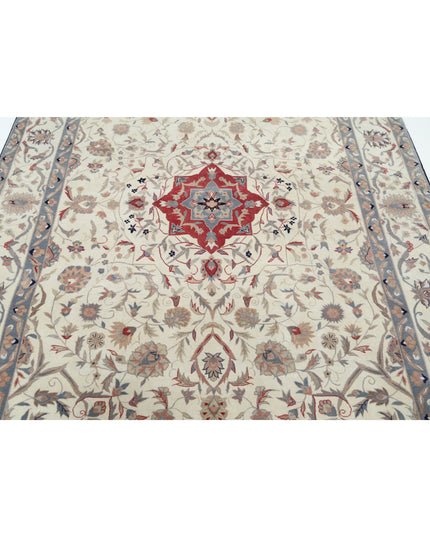Heritage 6' 0" X 8' 9" Hand Knotted Wool Rug 6' 0" X 8' 9" (183 X 267) / Ivory / Wool