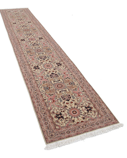 Heritage 2' 9" X 13' 1" Hand Knotted Wool Rug 2' 9" X 13' 1" (84 X 399) / Ivory / Wool