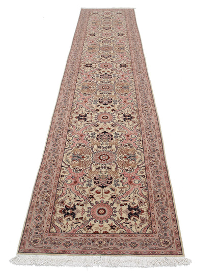 Heritage 2' 9" X 13' 1" Hand Knotted Wool Rug 2' 9" X 13' 1" (84 X 399) / Ivory / Wool