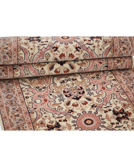 Heritage 2' 9" X 13' 1" Hand Knotted Wool Rug 2' 9" X 13' 1" (84 X 399) / Ivory / Wool