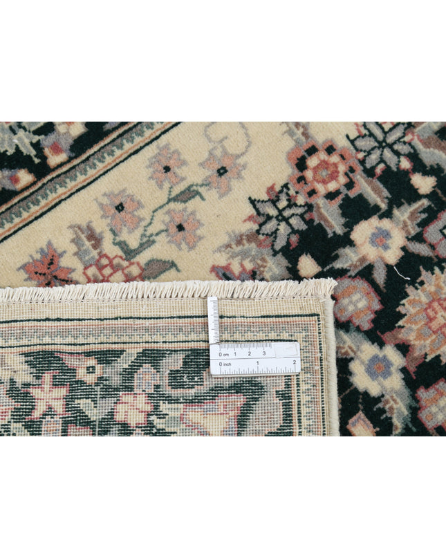Heritage 2' 6" X 13' 7" Hand Knotted Wool Rug 2' 6" X 13' 7" (76 X 414) / Ivory / Wool
