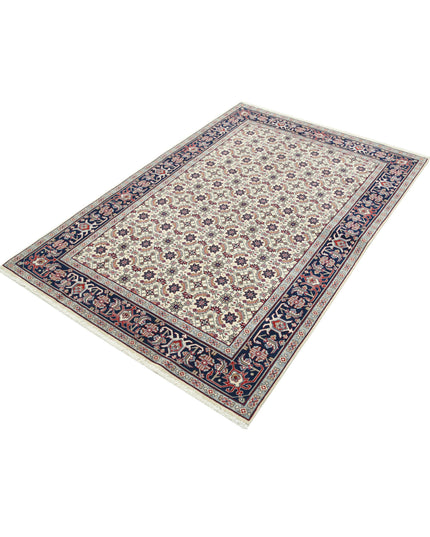 Heritage 4' 0" X 6' 1" Hand Knotted Wool Rug 4' 0" X 6' 1" (122 X 185) / Ivory / Wool