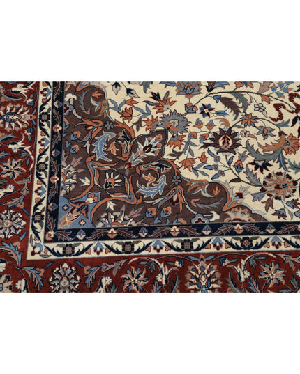 Heritage 7' 11" X 9' 10" Hand Knotted Wool Rug 7' 11" X 9' 10" (241 X 300) / Ivory / Wool