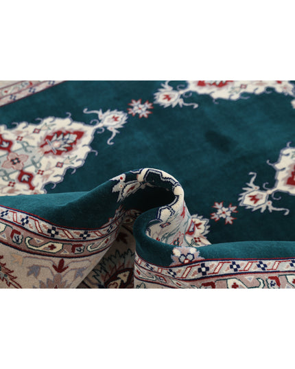 Heritage 6' 0" X 8' 11" Hand Knotted Wool Rug 6' 0" X 8' 11" (183 X 272) / Green / Wool