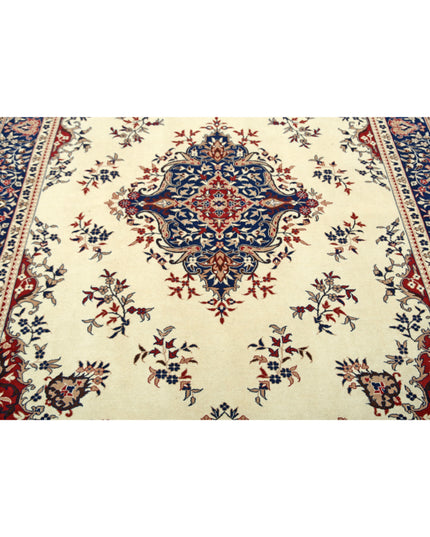 Heritage 6' 0" X 8' 11" Hand Knotted Wool Rug 6' 0" X 8' 11" (183 X 272) / Ivory / Wool