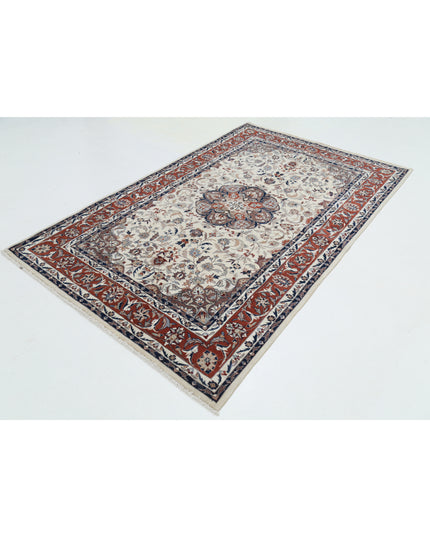 Heritage 5' 1" X 8' 0" Hand Knotted Wool Rug 5' 1" X 8' 0" (155 X 244) / Ivory / Wool