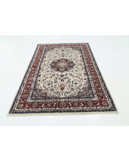 Heritage 5' 1" X 8' 0" Hand Knotted Wool Rug 5' 1" X 8' 0" (155 X 244) / Ivory / Wool