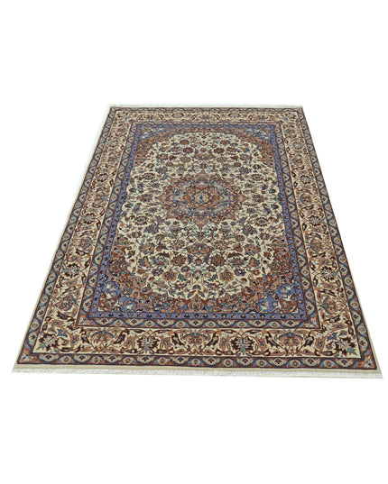 Heritage 4' 0" X 5' 11" Hand Knotted Wool Rug 4' 0" X 5' 11" (122 X 180) / Ivory / Wool