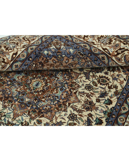 Heritage 4' 0" X 5' 11" Hand Knotted Wool Rug 4' 0" X 5' 11" (122 X 180) / Ivory / Wool