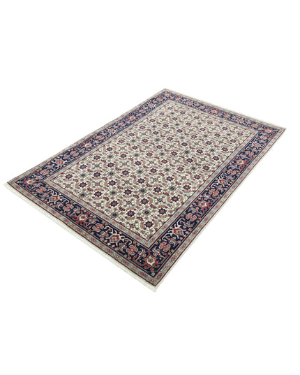 Heritage 4' 0" X 5' 10" Hand Knotted Wool Rug 4' 0" X 5' 10" (122 X 178) / Ivory / Wool
