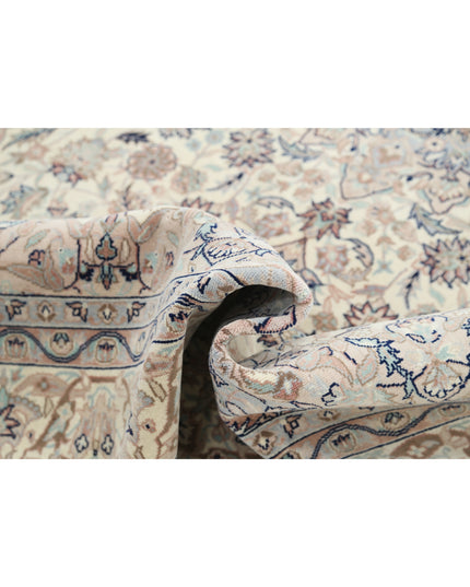 Heritage 5' 11" X 8' 11" Hand Knotted Wool Rug 5' 11" X 8' 11" (180 X 272) / Ivory / Wool