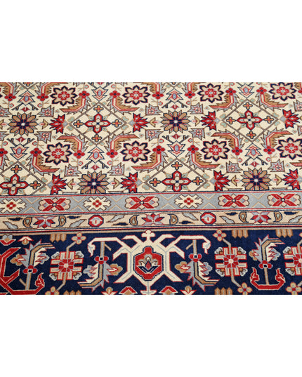 Heritage 7' 11" X 10' 0" Hand Knotted Wool Rug 7' 11" X 10' 0" (241 X 305) / Ivory / Wool