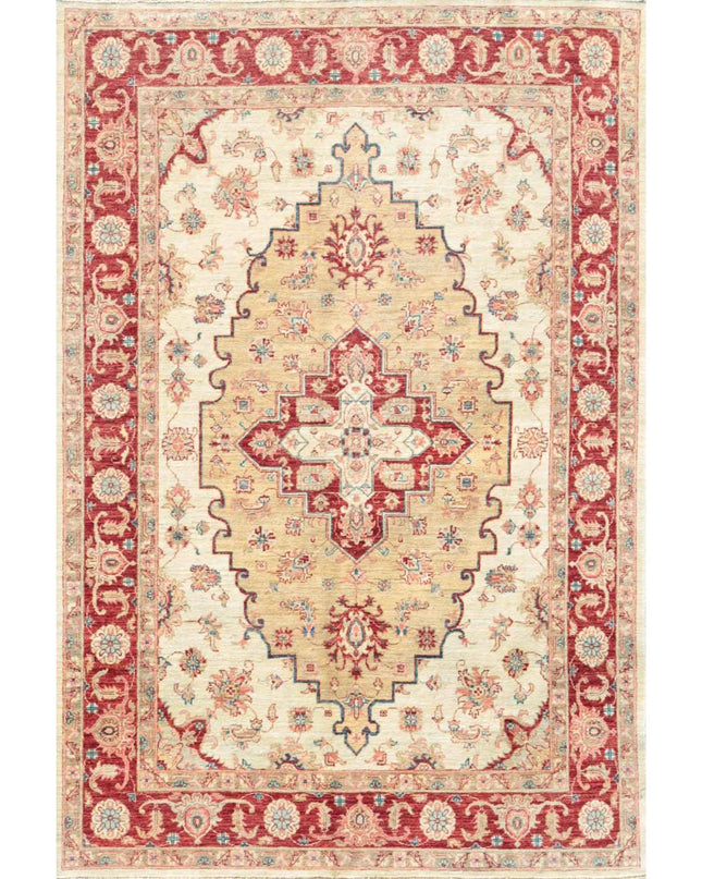 Heriz 5' 9" X 7' 9" Hand Knotted Wool Rug 5' 9" X 7' 9" (175 X 236) / Ivory / Wool