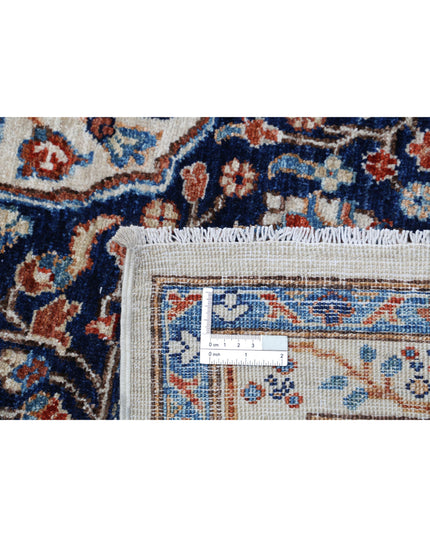 Heriz 7' 10" X 9' 5" Hand Knotted Wool Rug 7' 10" X 9' 5" (239 X 287) / Ivory / Wool