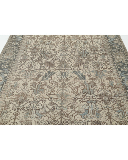 Heriz 6' 10" X 8' 4" Hand Knotted Wool Rug 6' 10" X 8' 4" (208 X 254) / Ivory / Wool