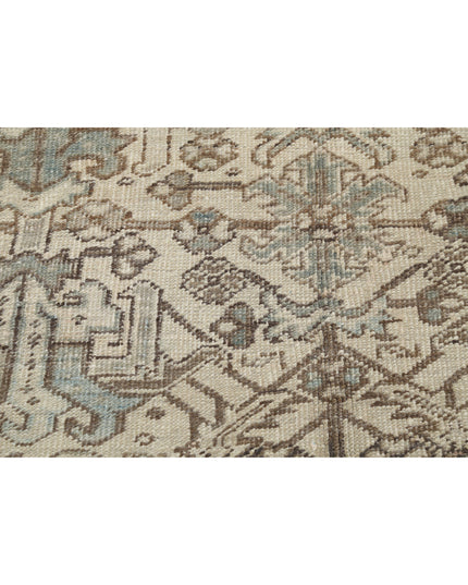 Heriz 6' 10" X 8' 4" Hand Knotted Wool Rug 6' 10" X 8' 4" (208 X 254) / Ivory / Wool