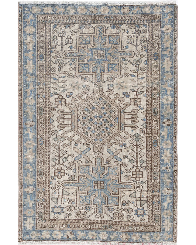 Heriz 3' 0" X 4' 5" Hand Knotted Wool Rug 3' 0" X 4' 5" (91 X 135) / Ivory / Wool