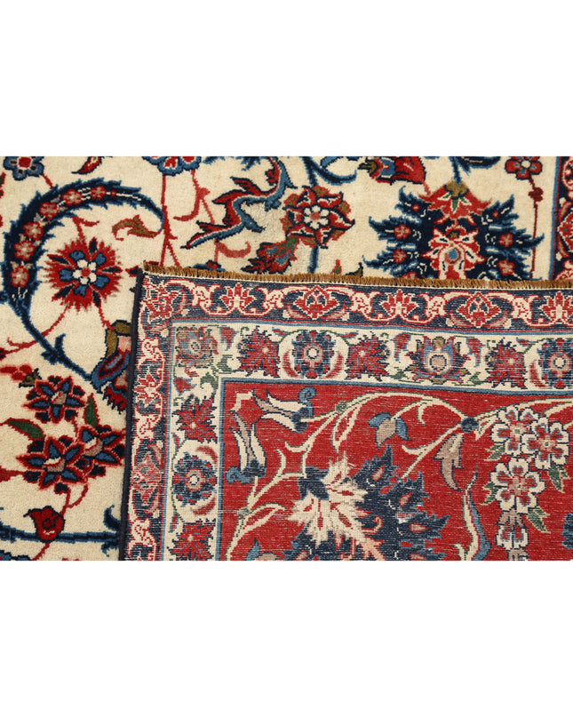 Isfahan 7' 4" X 11' 1" Hand Knotted Wool Rug 7' 4" X 11' 1" (223 X 338) / Ivory / Wool