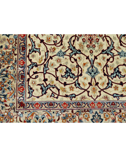 Isfahan 3' 7" X 5' 3" Hand Knotted Wool & Silk Rug 3' 7" X 5' 3" (109 X 160) / Ivory / Wool & Silk