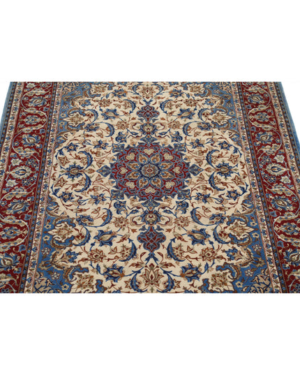 Isfahan 3' 7" X 5' 5" Hand Knotted Wool & Silk Rug 3' 7" X 5' 5" (109 X 165) / Ivory / Wool & Silk