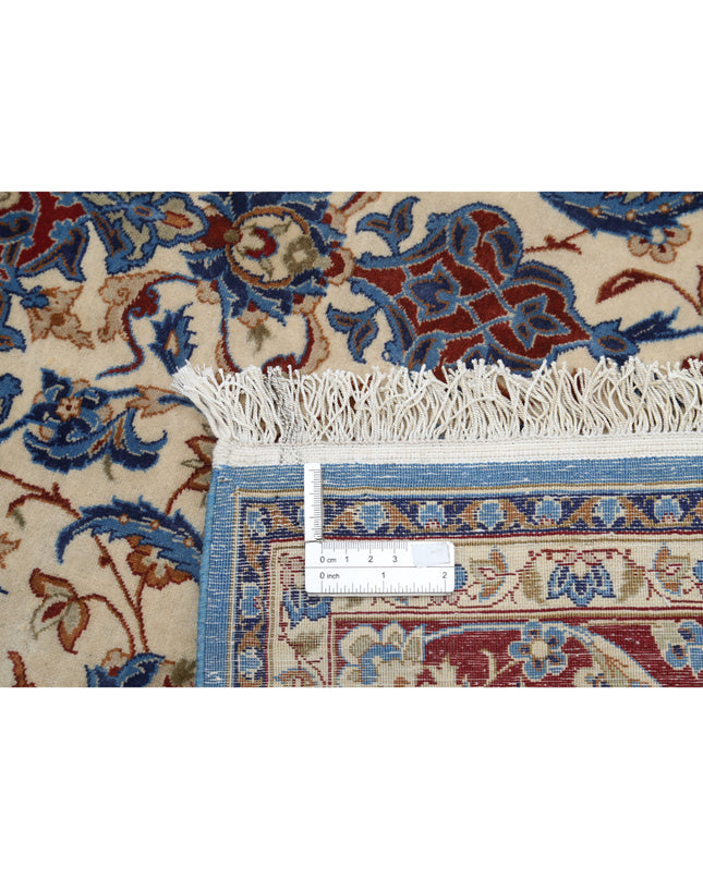 Isfahan 3' 7" X 5' 5" Hand Knotted Wool & Silk Rug 3' 7" X 5' 5" (109 X 165) / Ivory / Wool & Silk