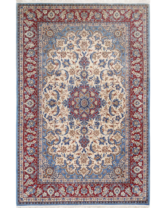 Isfahan 3' 7" X 5' 5" Hand Knotted Wool & Silk Rug 3' 7" X 5' 5" (109 X 165) / Ivory / Wool & Silk